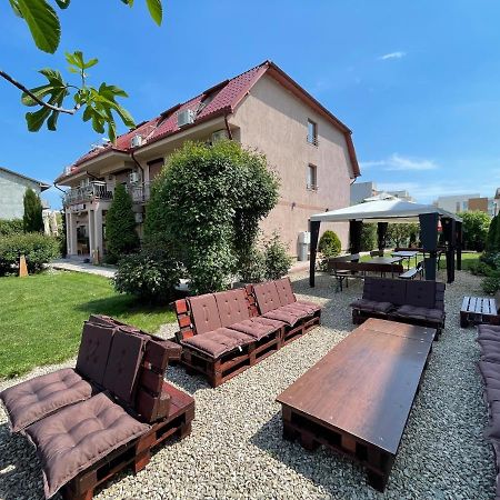 Hotel Ametist Casa Leului Năvodari Esterno foto