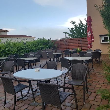 Hotel Ametist Casa Leului Năvodari Esterno foto