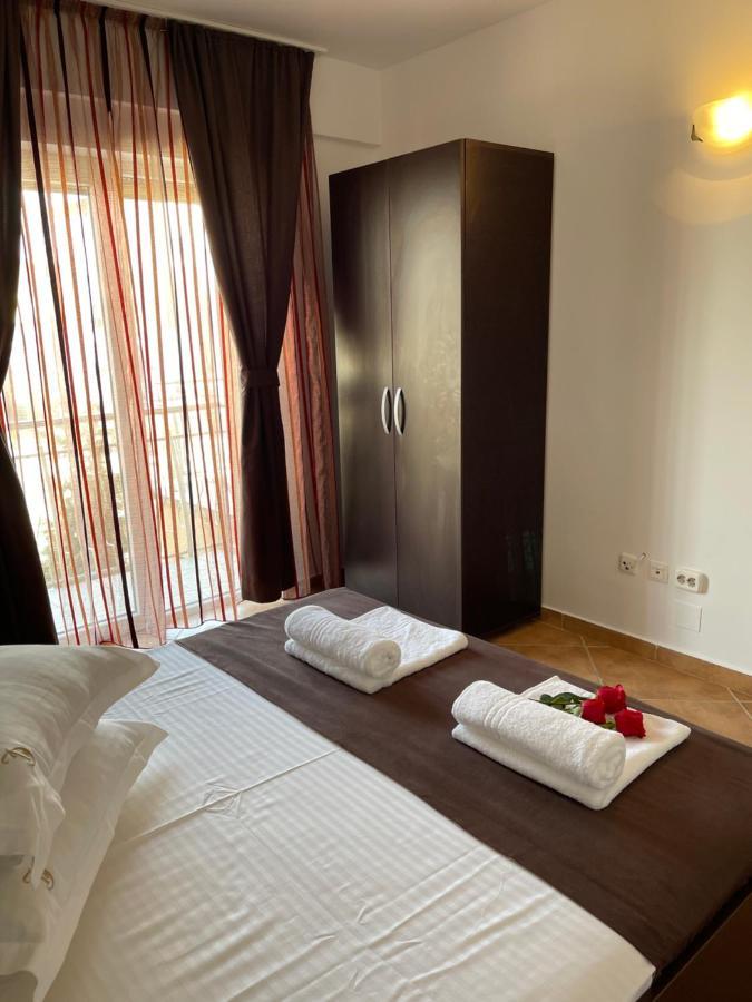 Hotel Ametist Casa Leului Năvodari Esterno foto