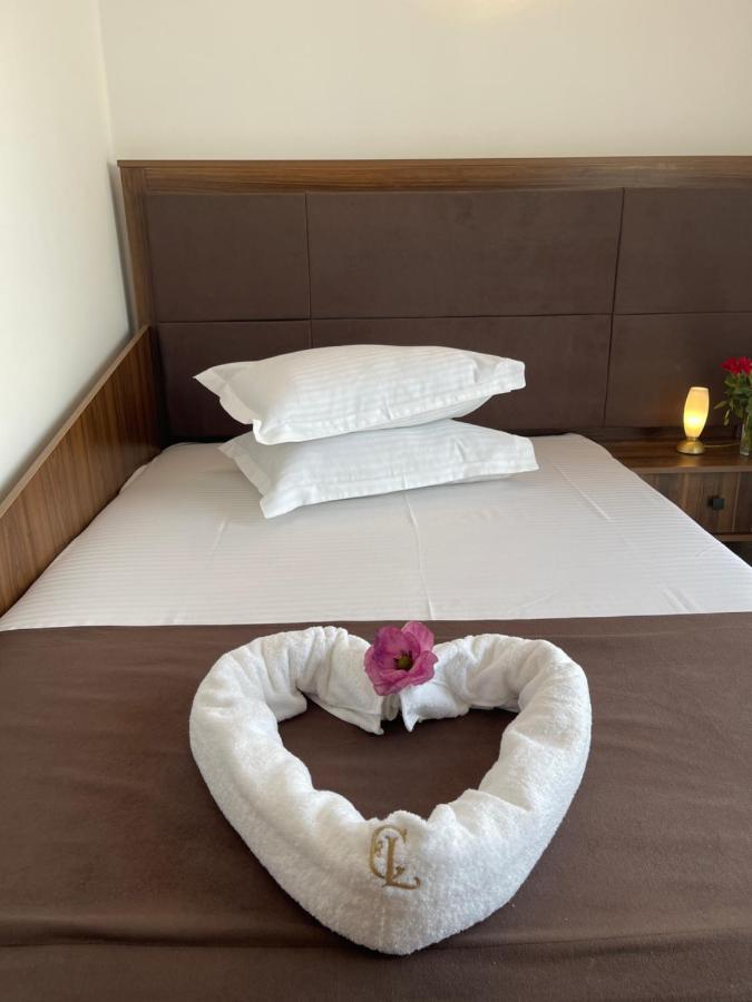 Hotel Ametist Casa Leului Năvodari Esterno foto