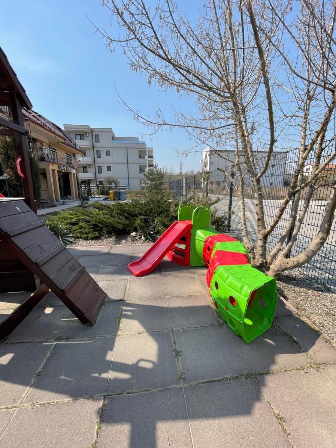 Hotel Ametist Casa Leului Năvodari Esterno foto